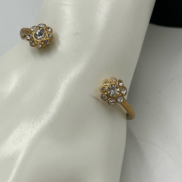 J. Crew Sparkly Rhinestone Gold Tone Flower Cuff Bracelet New - Picture 3 of 11